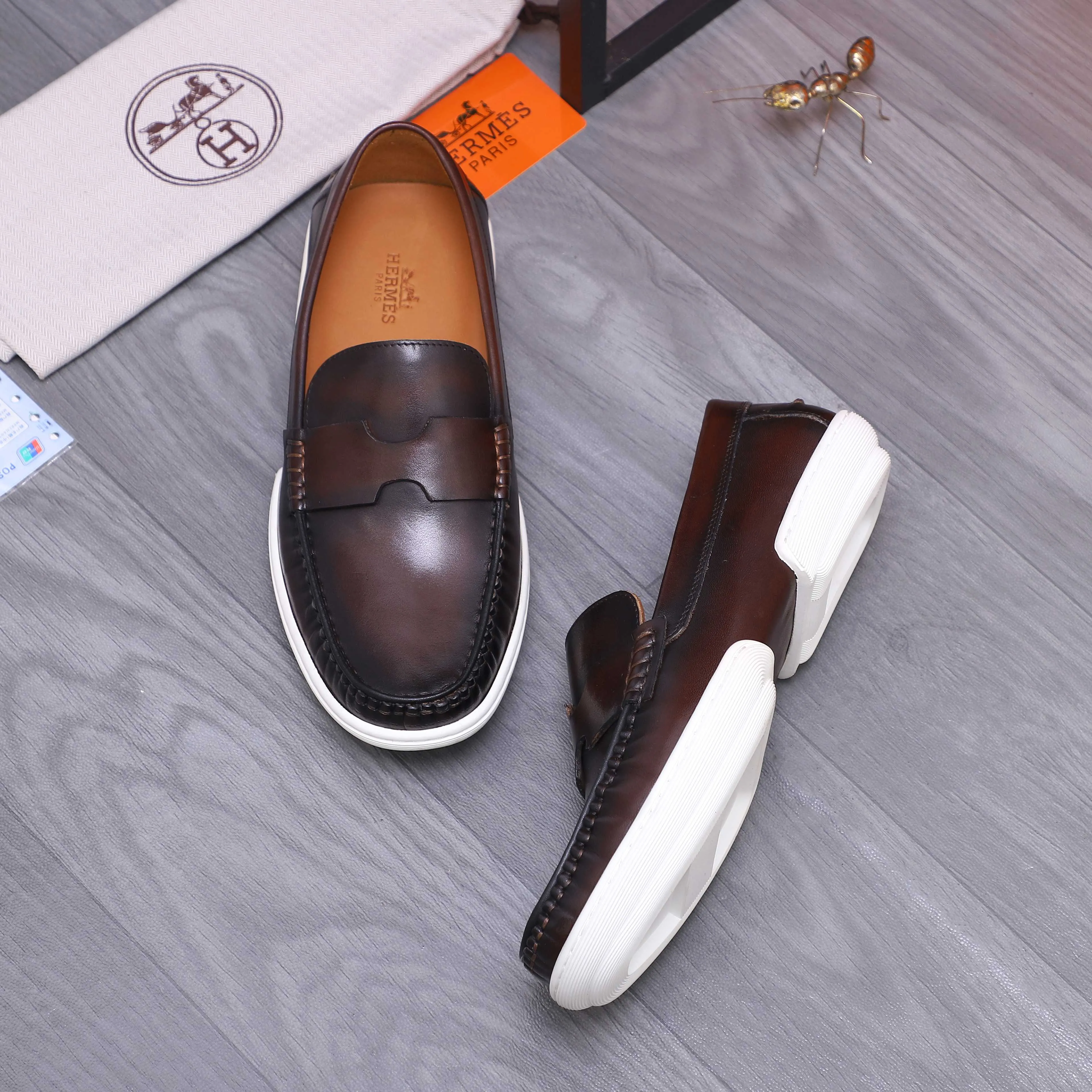 Men's shoes 💰500 Product trademark: HERMES "Hermes" casual slip-on leather shoes Regular size: 38-46 (45.46 custom-made, non-refundable) Product materials: Selected color-brushed cowhide upper, cowhide lining, original outsole